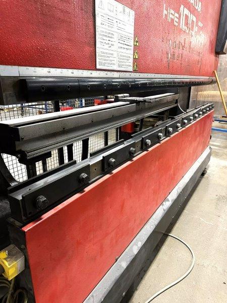 AMADA HFE-1003,100 TON,120 BL,7.87 STROKE,18.5 OH,16.5 THROAT,5-AX,NEW-2007