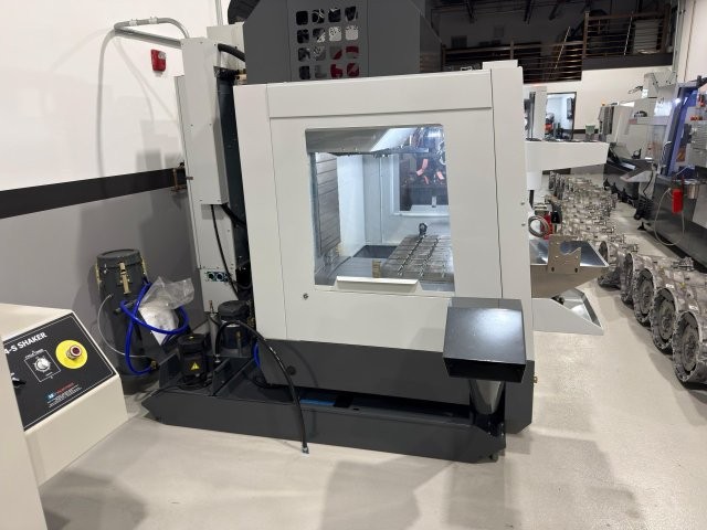 HAAS VM2