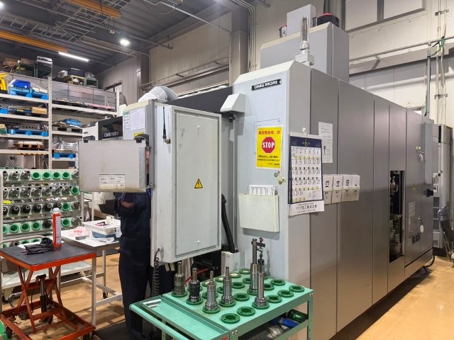 DMG MORI NMV5000DCG-T,MILL-TURN-5-AXIS,28.7 X,20 Y,20 Z,HSK-63A,12K,NEW-2015