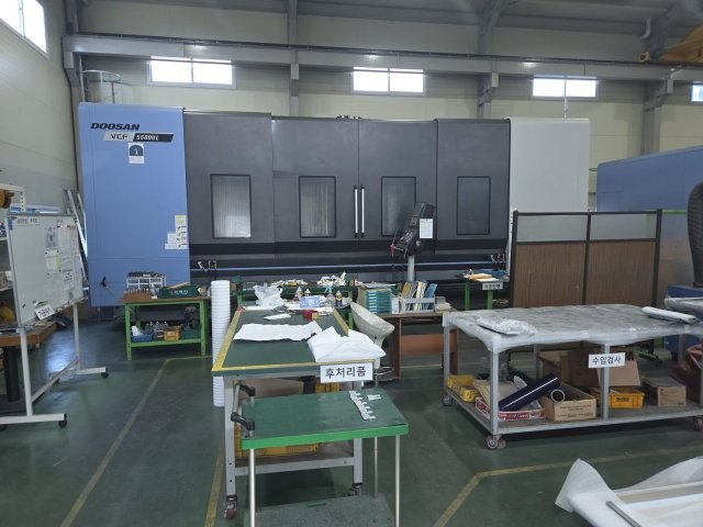 DOOSAN DN SOLUTIONS VCF 5500UL,196.9 X,21.7 Y,22.4 Z,4th AXIS,NEW-2018